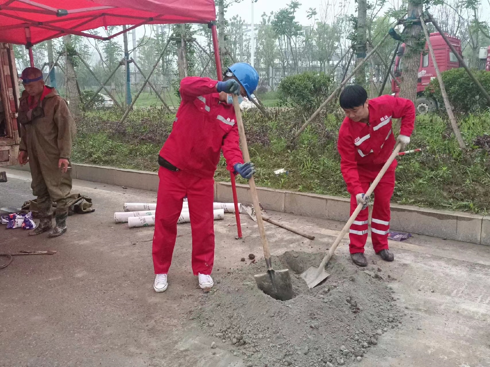 郧西管道疏通哪家好】及时进行市政管道清淤